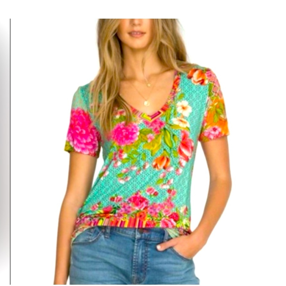 Multi Mona May Favorite V-Neck T-shirt. LIKE BRAND NEW!!!
